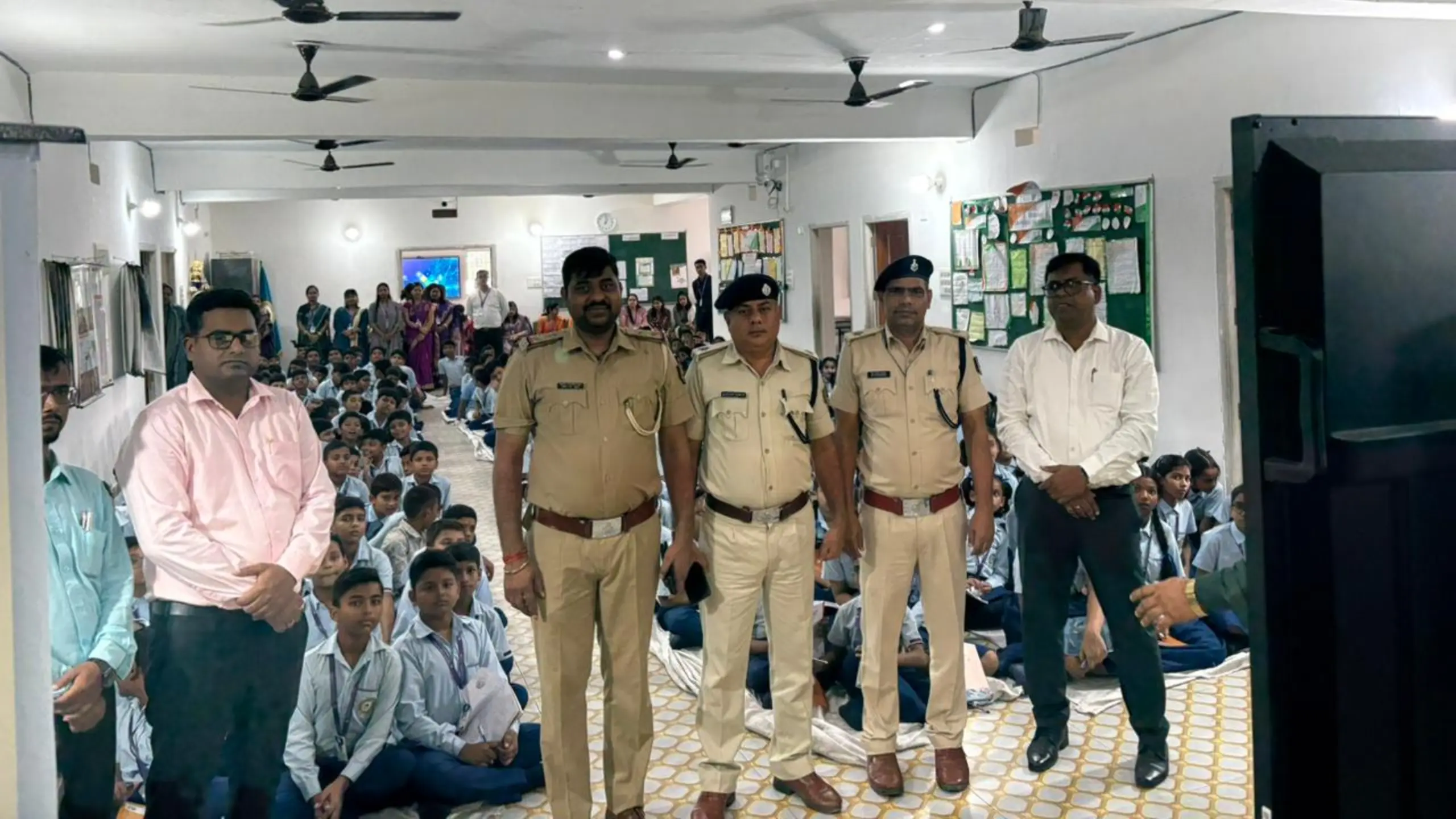 Purnia Cyber Police raised the security shield, provided important cyber safety information to students